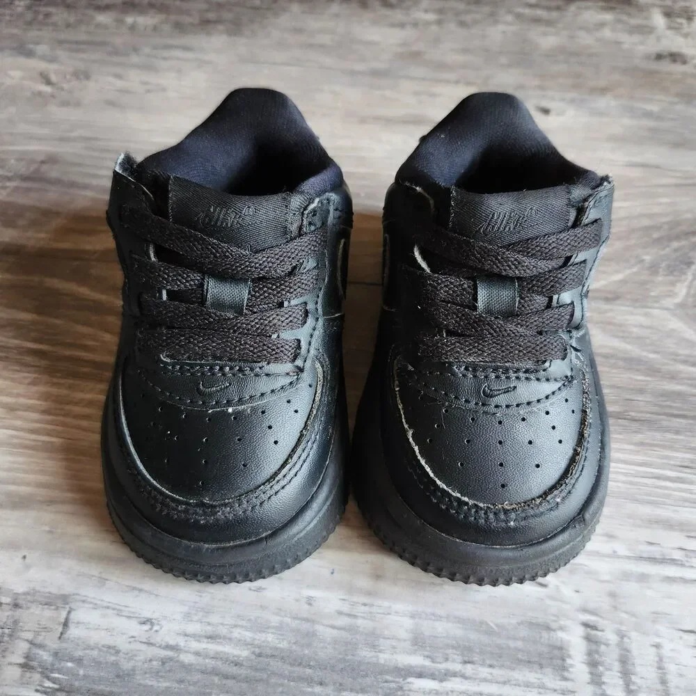 (Infant/ Toddler 3.5) Nike shoes